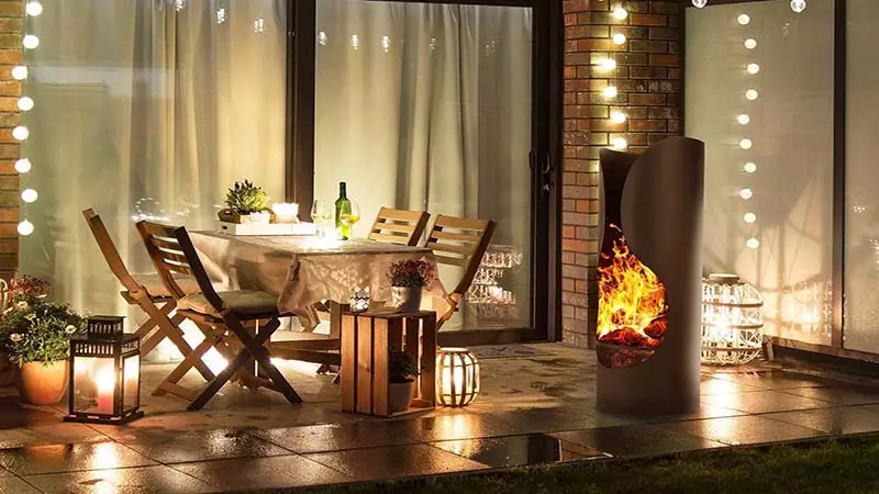 focused lighting in the garden seating area