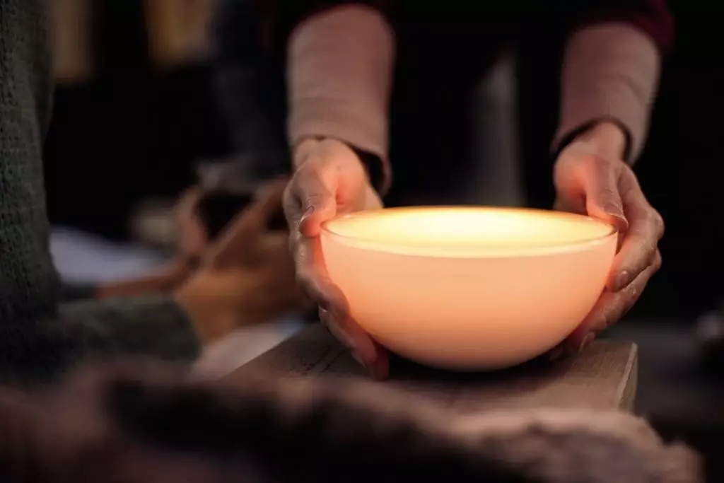 Philips portable lamp with wireless connection