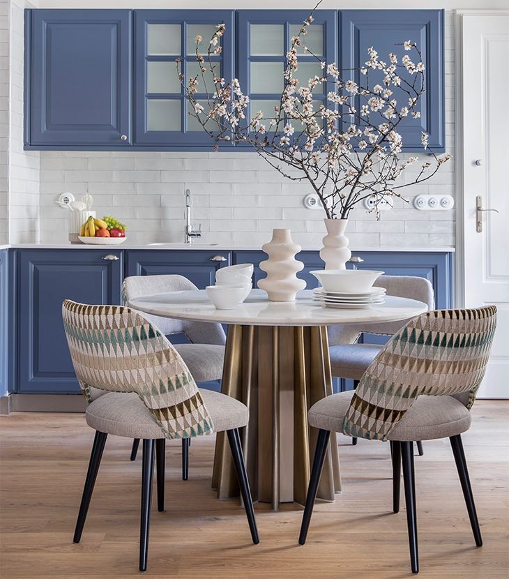 Classic kitchen in sapphire blue